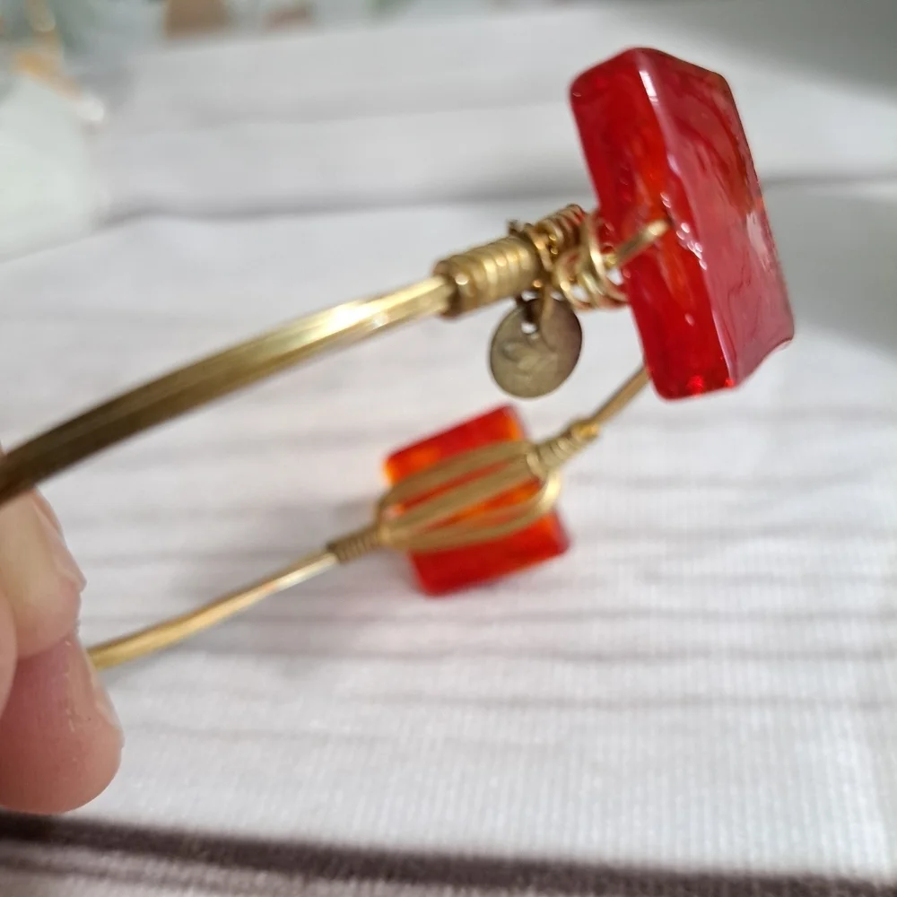 Gold Tone Wire and Red Women's Bracelet